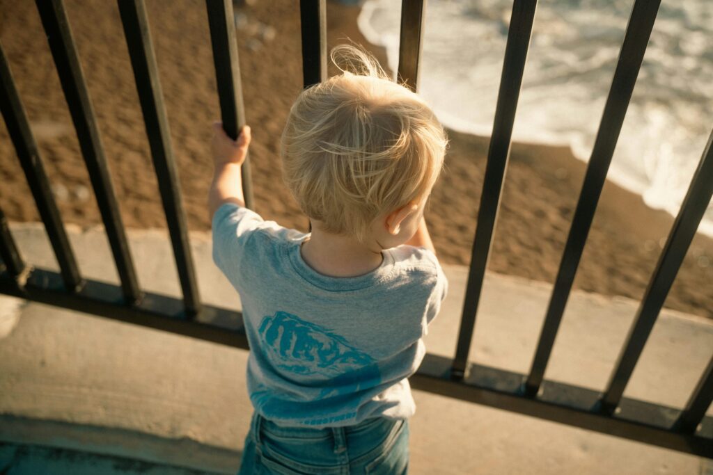 Quais são as proteções legais das crianças e adolescentes?